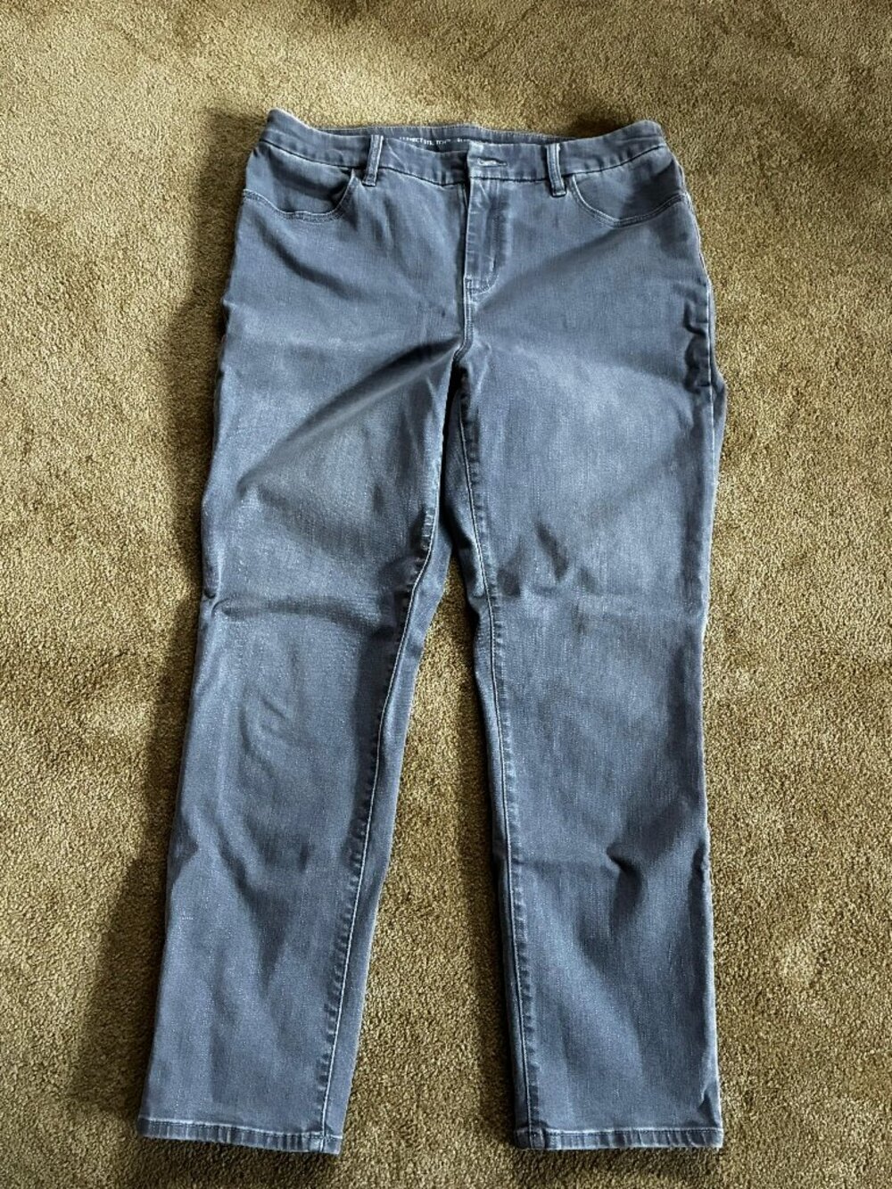 Chico's Girlfriend Slim Leg Ankle 1.5 Gray